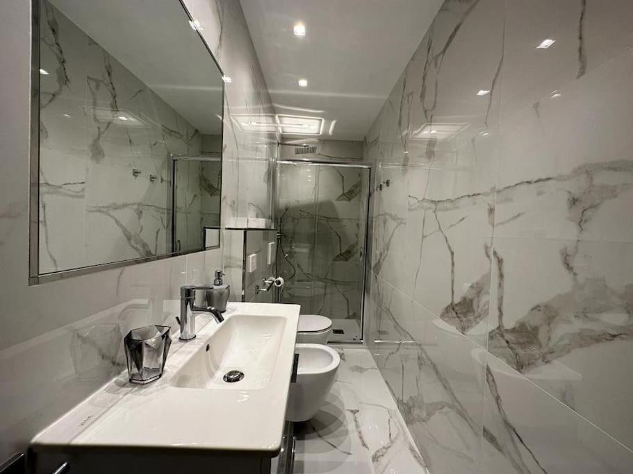 Suite Aurora Luxury In The Center Of Sanremo Luaran gambar