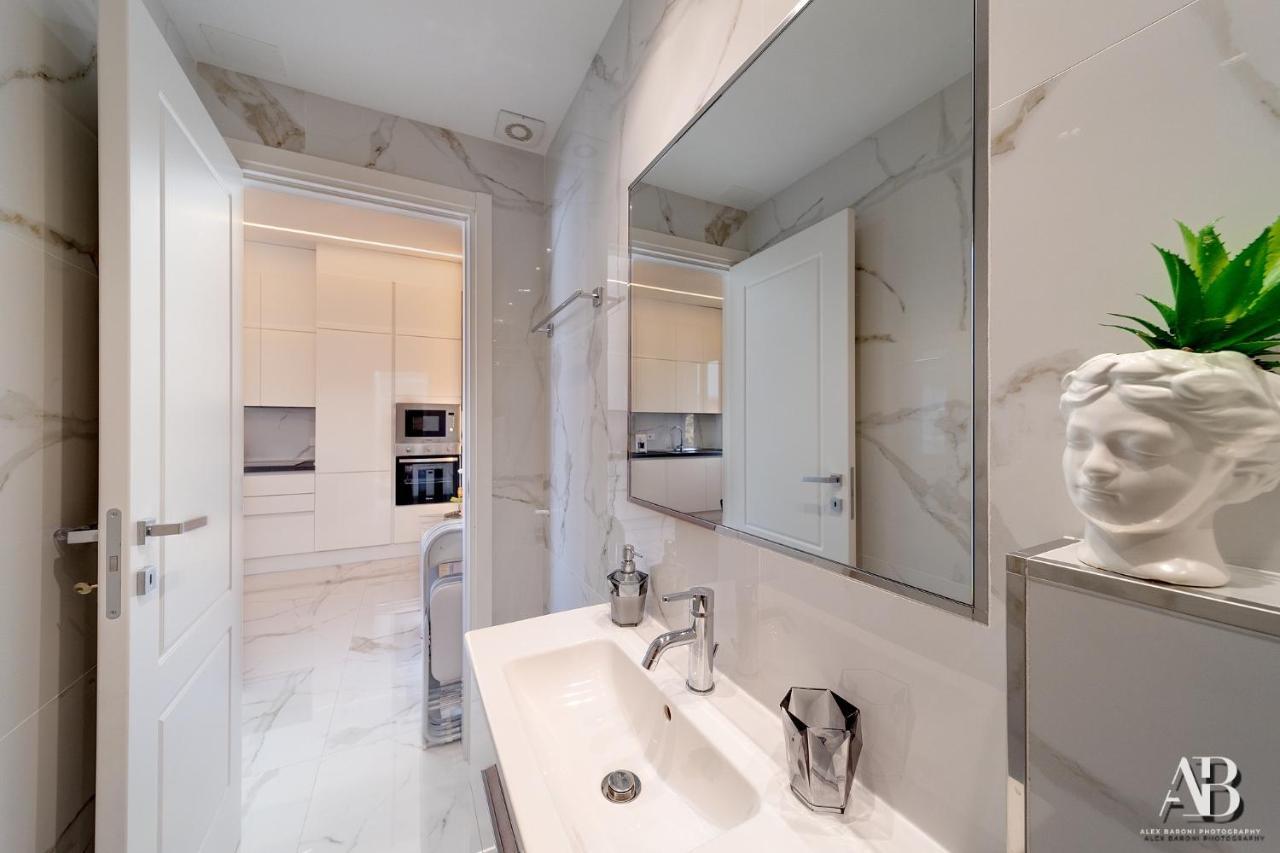Suite Aurora Luxury In The Center Of Sanremo Luaran gambar